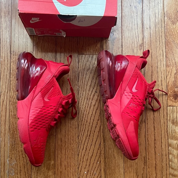 Nike Air Max 270 in Bold Red - Picture 5 of 7